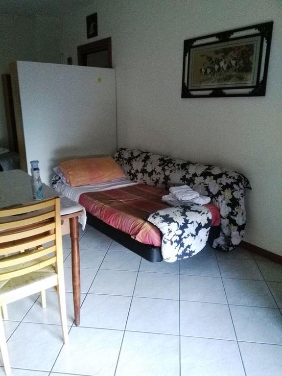 Residence Il Pino Сароно Екстериор снимка