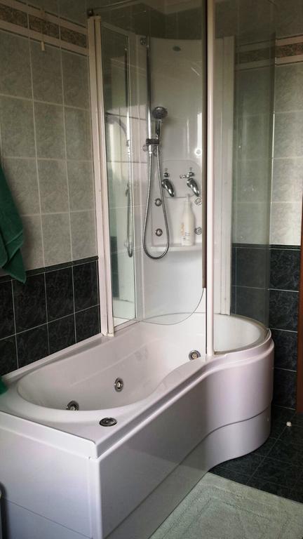 Residence Il Pino Сароно Екстериор снимка