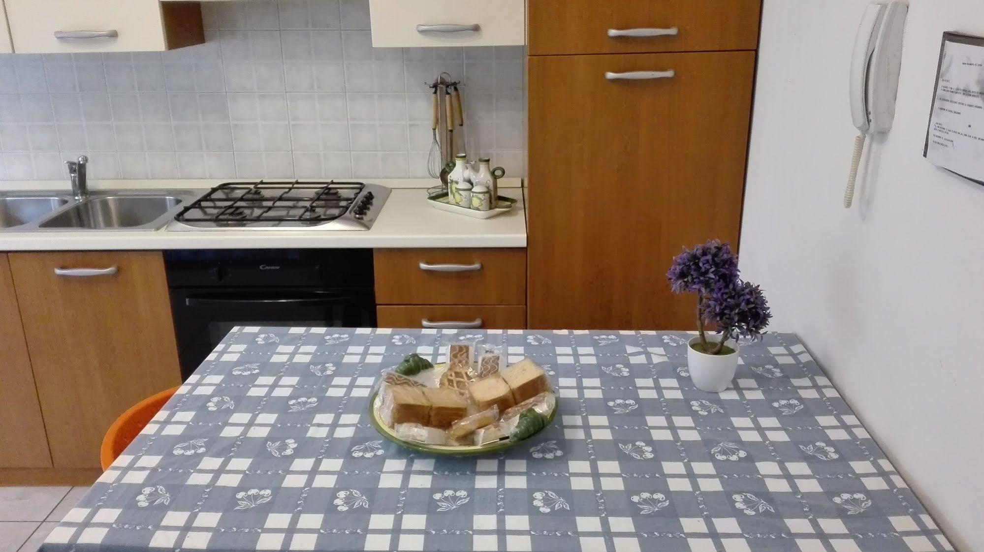 Residence Il Pino Сароно Екстериор снимка