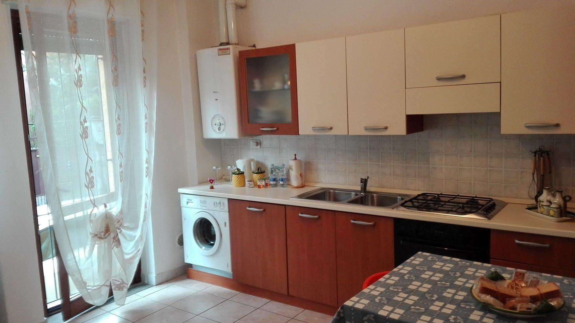 Residence Il Pino Сароно Екстериор снимка