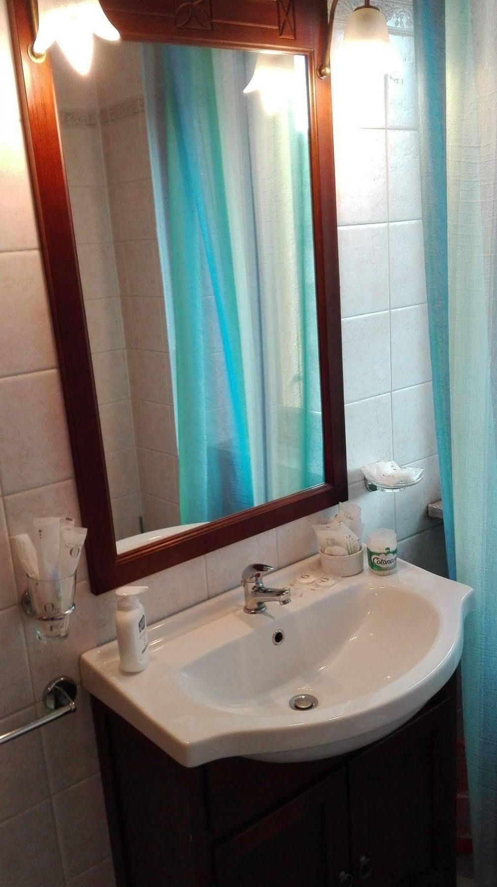 Residence Il Pino Сароно Екстериор снимка