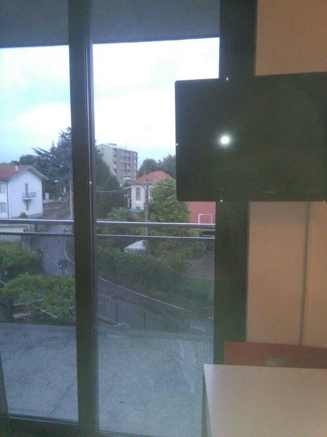 Residence Il Pino Сароно Екстериор снимка